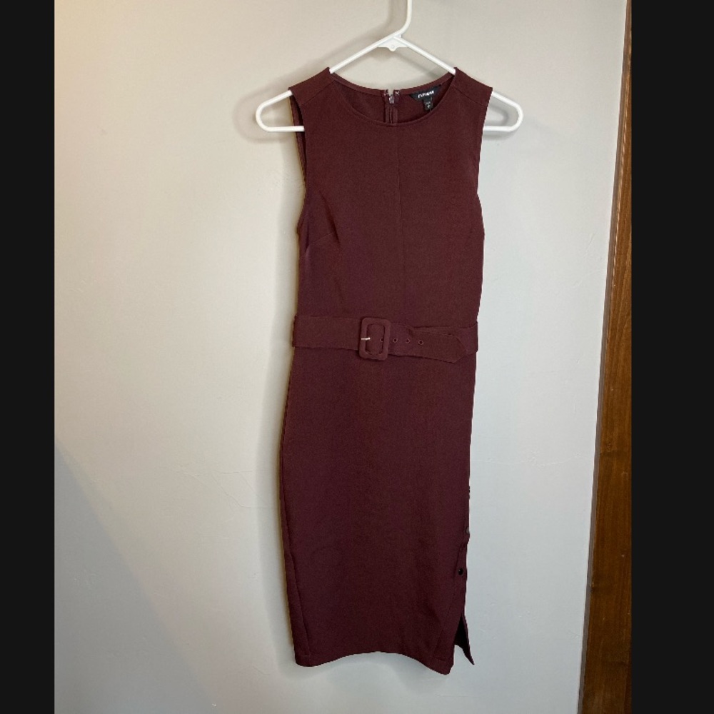 Express professional dress with belt- size small.